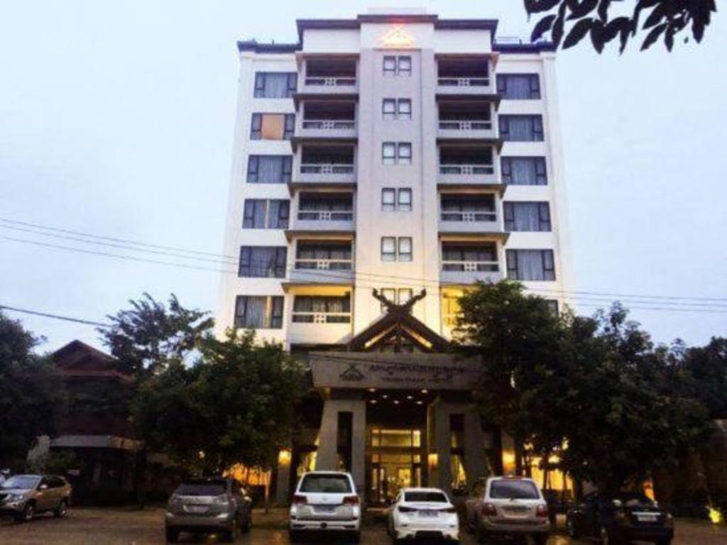 Yeak Loam Hotel Banlung Экстерьер фото