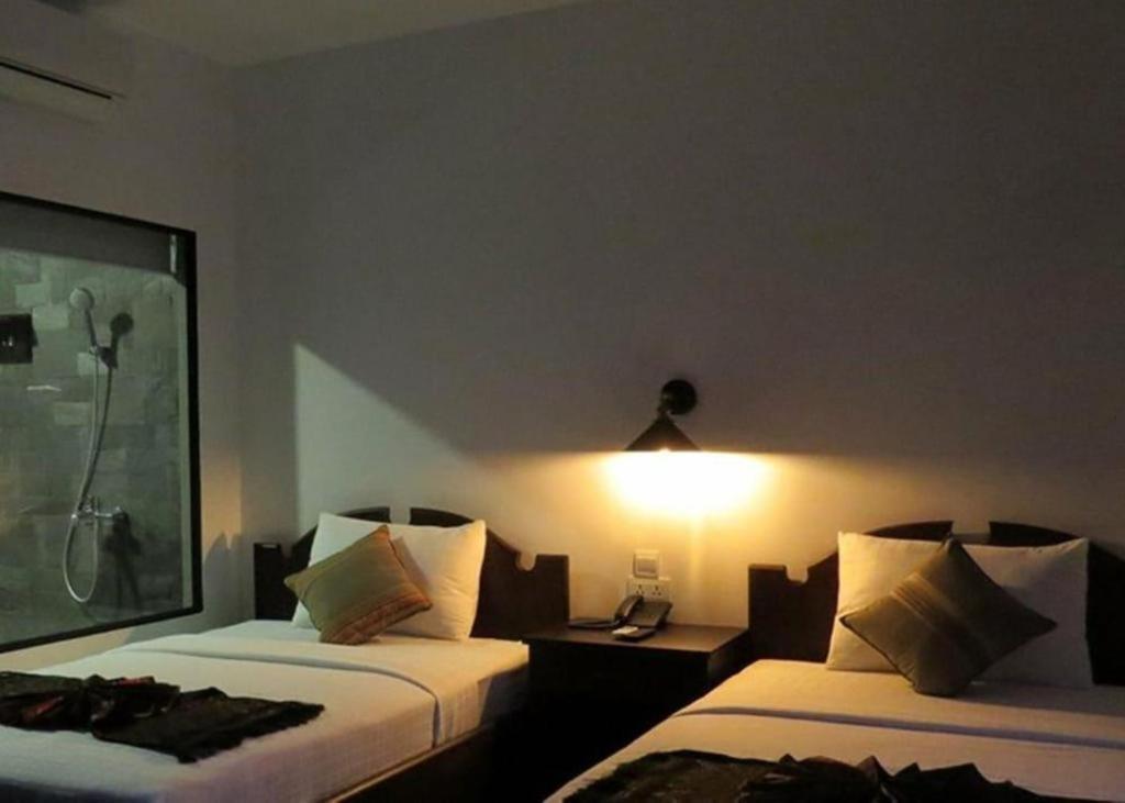Yeak Loam Hotel Banlung Экстерьер фото
