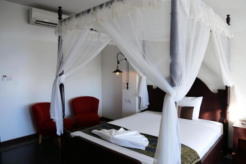 Yeak Loam Hotel Banlung Экстерьер фото
