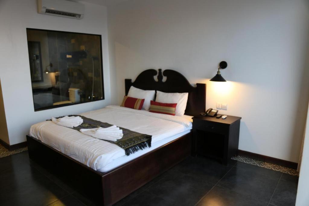 Yeak Loam Hotel Banlung Экстерьер фото
