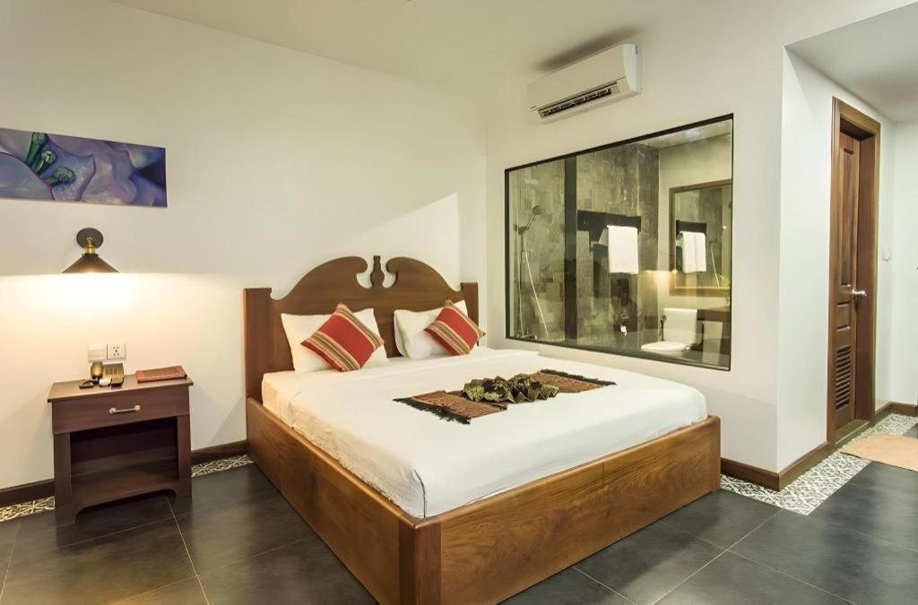 Yeak Loam Hotel Banlung Экстерьер фото