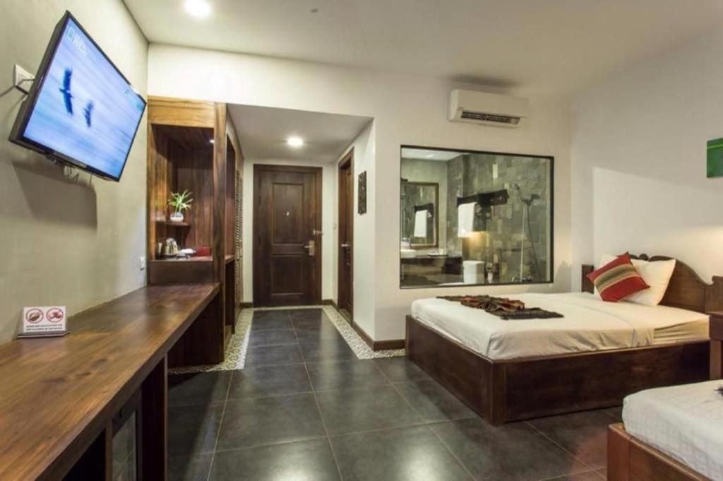 Yeak Loam Hotel Banlung Экстерьер фото