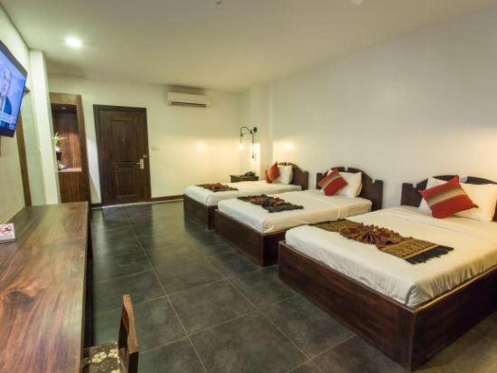 Yeak Loam Hotel Banlung Экстерьер фото